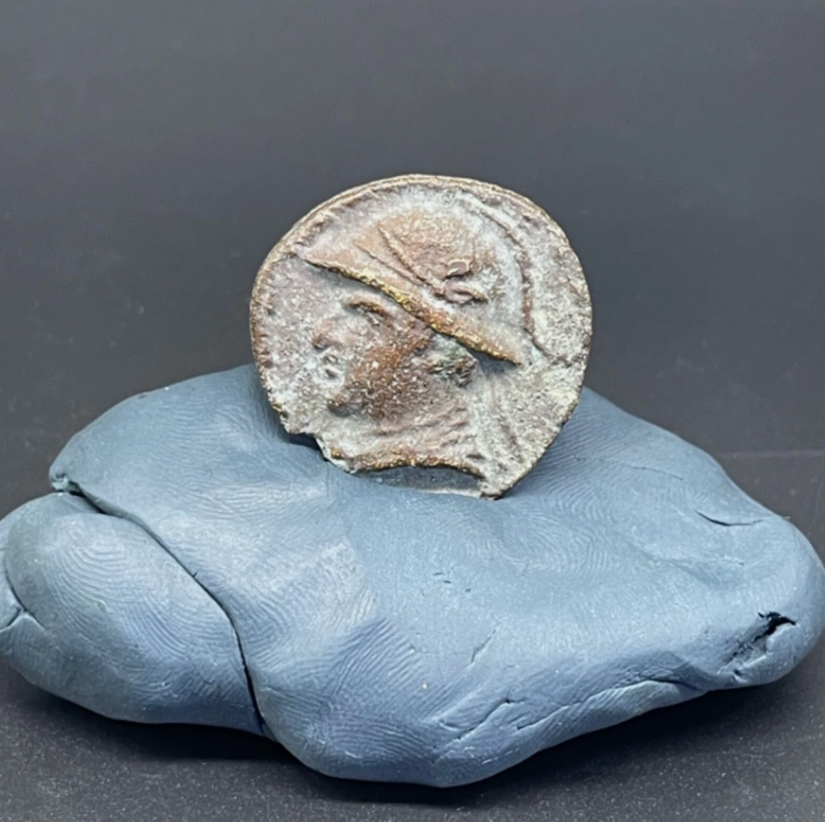 WONDERFUL UNRESEARCHED ANCIENT ROMAN BRONZE COIN